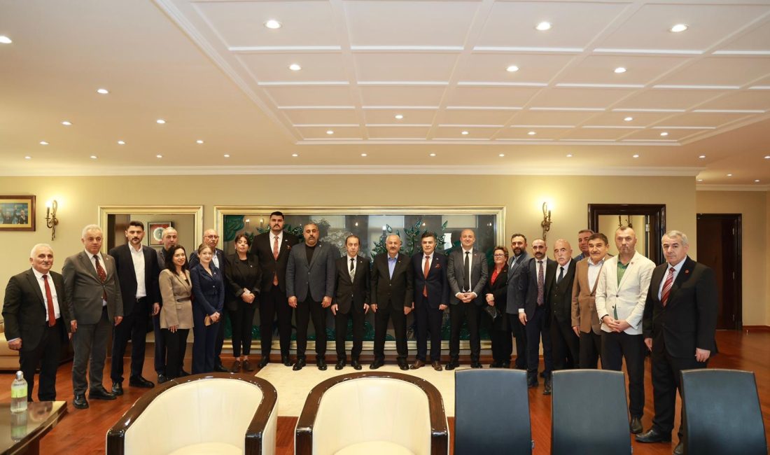 Zinnur Büyükgöz, Milliyetçi Hareket Partisi Kocaeli İl Başkanı Kamil Akın,