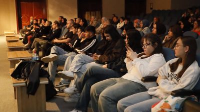 Körfez Belediyesi’nin Mayıs ayı kültür ve sanat etkinlikleri kapsamında sahneye