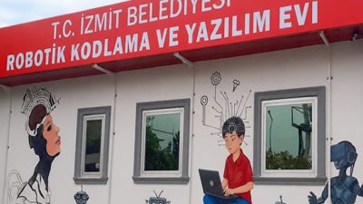 İzmit Belediyesi, çocukların ve gençlerin teknolojiyle üretken bir bağ kuracağı