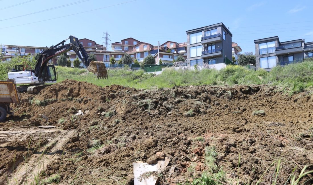 İzmit Belediyesi, mahallelerin ihtiyaçlarına yönelik çalışmalarına bir yenisini daha ekleyerek