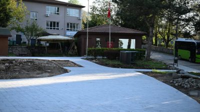 Kartepe Belediye Başkanı Av. M. Mustafa Kocaman, yapımı devam eden