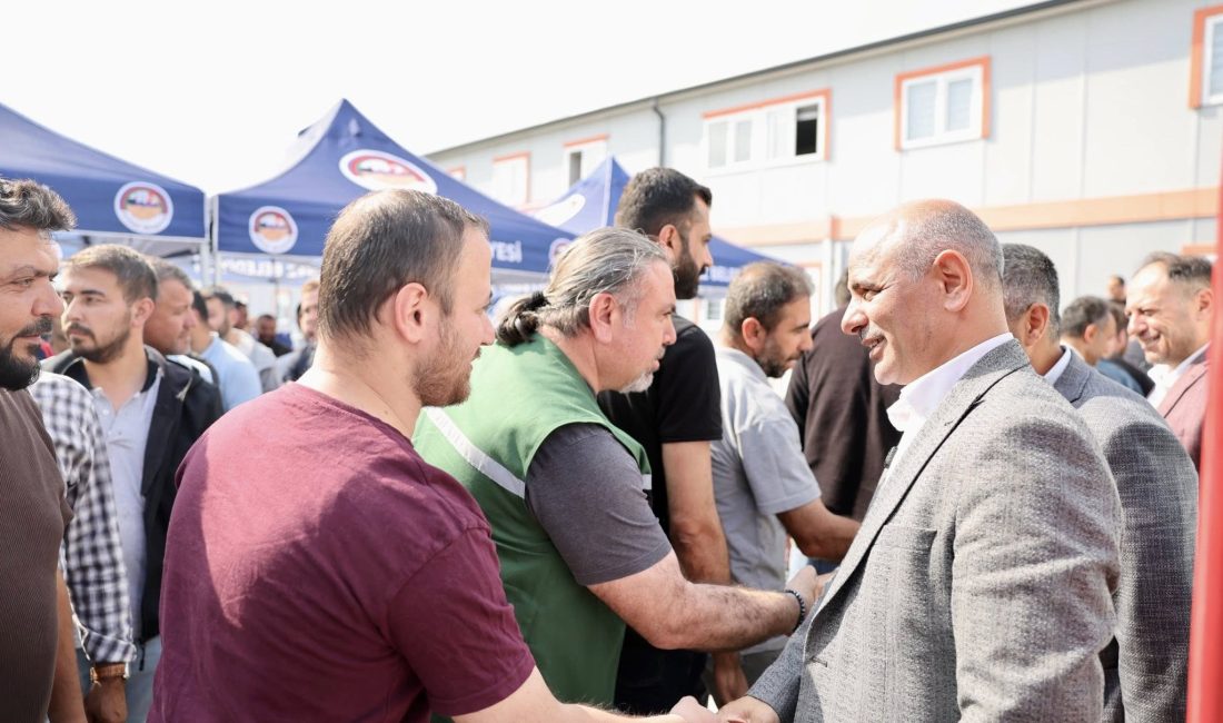 Körfez Belediye Başkanı Şener Söğüt, Kurban Bayramı öncesinde Körfez Belediyesi