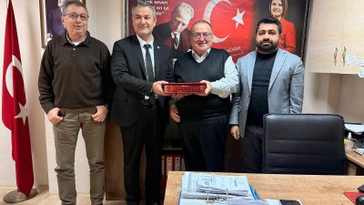 İzmit Belediye Başkan Yardımcısı Lütfü Obuz ve Muhtarlık İşleri Müdürü