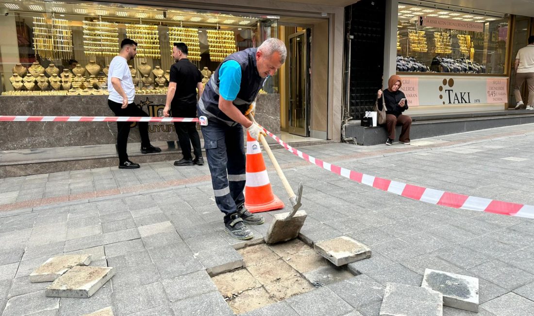 Gebze Belediyesi Fen İşleri Müdürlüğü ekipleri, Eskiçarşı bölgesinde zamanla yıpranan