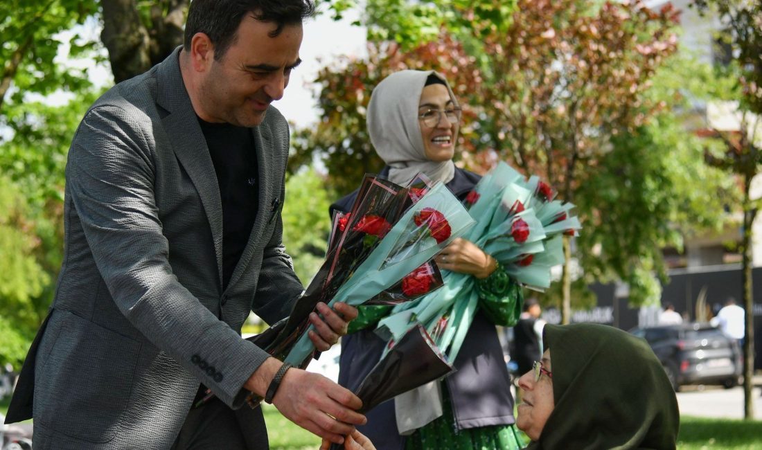 Başiskele Belediyesi’nin “Gönül Bağı” projesi kapsamında Anneler Günü’nde gerçekleştirilen sürpriz