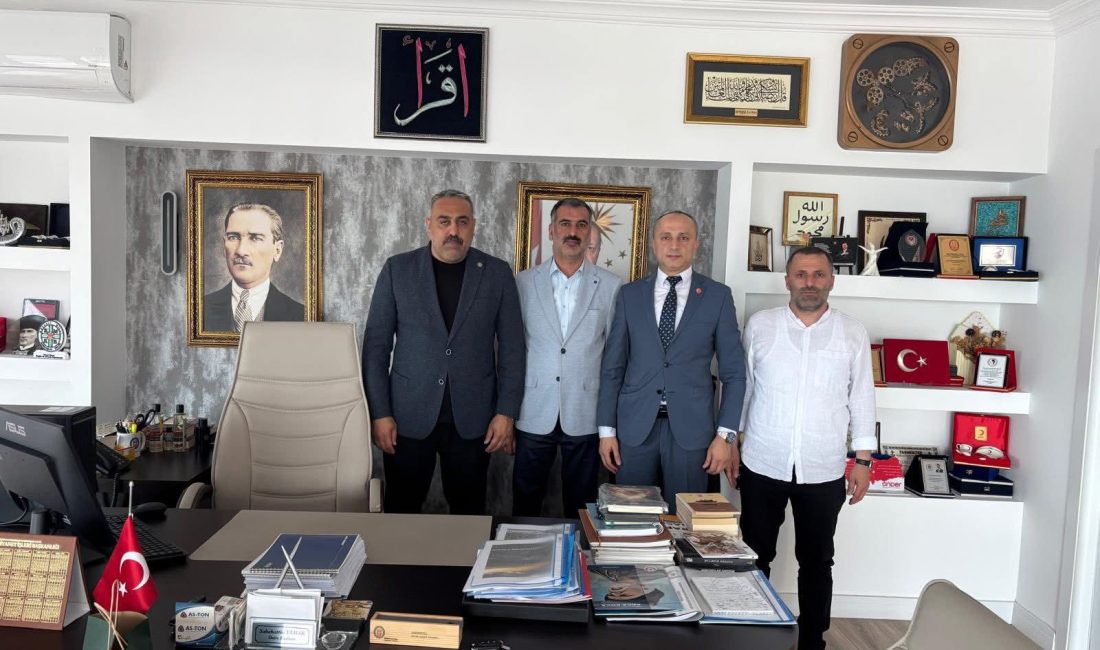 MHP Kocaeli İl Başkan Yardımcıları, Kocaeli Büyükşehir Belediyesi’nde gerçekleştirdikleri ziyaretlerde