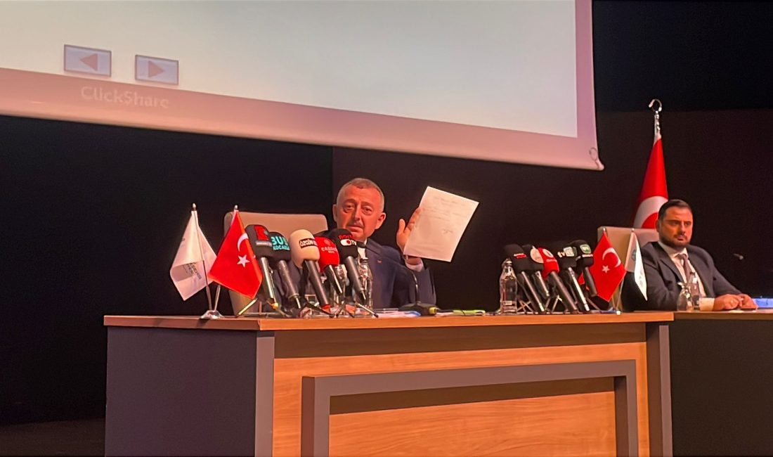 Kocaeli Büyükşehir Belediye Meclisi’nde 19 Mayıs konuşması sırasında yaşanan siyasi