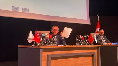 Kocaeli Büyükşehir Belediye Meclisi’nde 19 Mayıs konuşması sırasında yaşanan siyasi