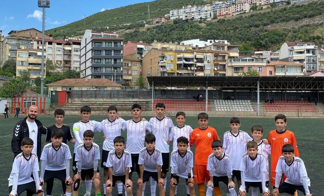 Körfez Gençlerbirliği Spor Kulübü U-13 yaş grubu futbol takımı ligin