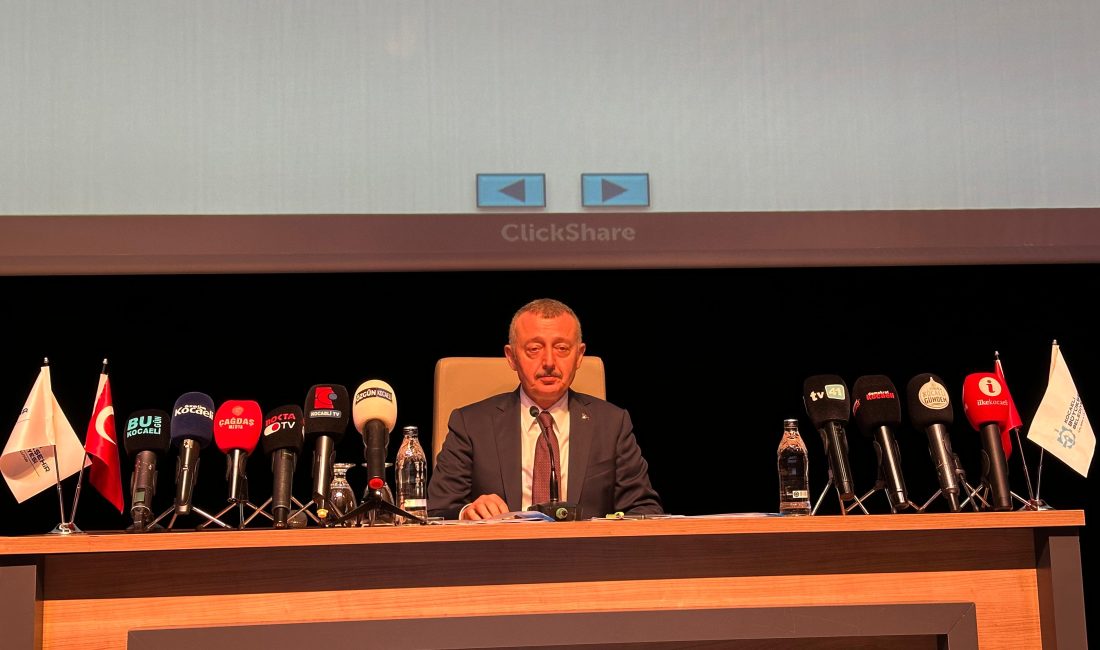 Kocaeli Büyükşehir Belediye Meclisi’nde CHP’li Nazım Gençtürk’ün açıklamalarıyla başlayan “asbestli