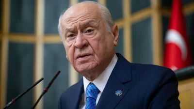 MHP lideri Bahçeli, Süper Lig'e yükselen Amedspor Başkanı Nahit Eren’e