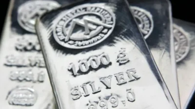 UBS, gümüşe ilişkin 2026 beklentilerini aşağı yönlü revize etti. Talepte