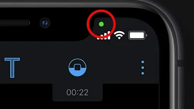 Akıllı telefon ekranında görülen yeşil nokta, kamera veya mikrofonun aktif