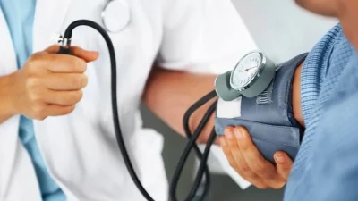 Acıbadem Kayseri Hastanesi Kardiyoloji Uzmanı Prof. Dr. Ergün Seyfeli, hipertansiyonun