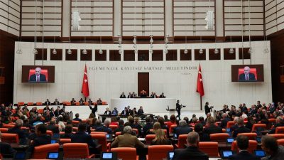TBMM bünyesinde hazırlanan akran zorbalığı raporunda, sorunun yalnızca eğitim değil,