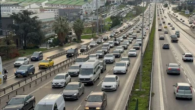 Nisan ayında 182 bin 34 adet taşıtın trafiğe kaydı yapıldı.
