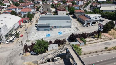Başiskele Belediyesi tarafından yapımı tamamlanan Genc-i Âlâ Kapalı Spor Salonu,