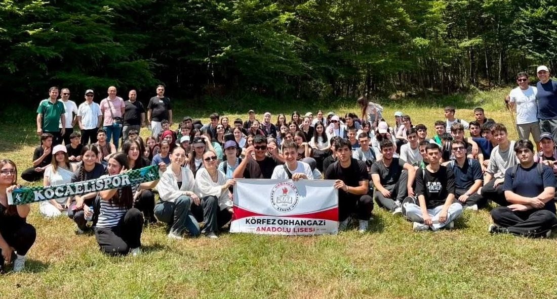 Körfez Belediyesi tarafından düzenlenen sağlıklı yaşam ve doğa yürüyüşleri ara