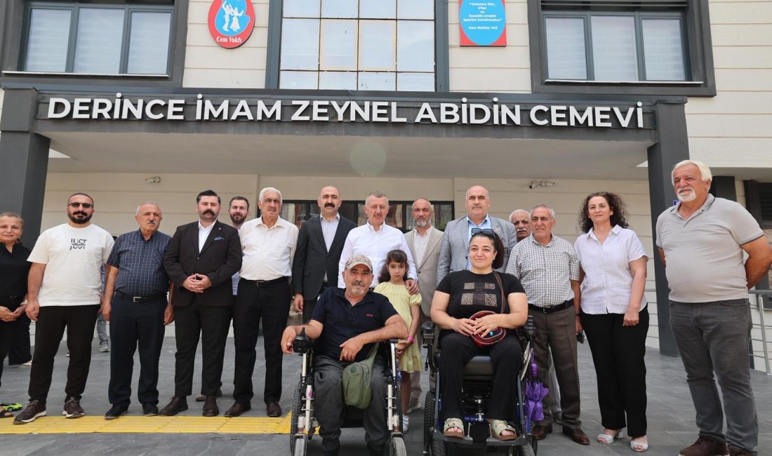 Kocaeli Büyükşehir Belediye Başkanı Tahir Büyükakın, yapımı tamamlanan Derince İmam