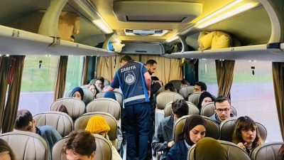 Gölcük Belediyesi, üniversite öğrencilerine yönelik sürdürdüğü ücretsiz ulaşım desteği ile