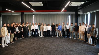 Başiskele Belediye Başkanı M. Yasin Özlü, ilçede faaliyet gösteren esnaflarla