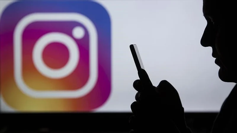 Instagram, kullanıcıların profil sayfalarındaki gönderileri istedikleri sıraya göre düzenleyebilmelerine imkan