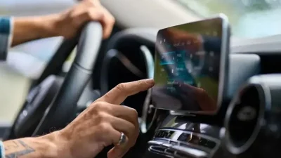 İçişleri Bakanlığı’nın trafik düzenlemeleri kapsamında araç içi telefon tutucular, multimedya