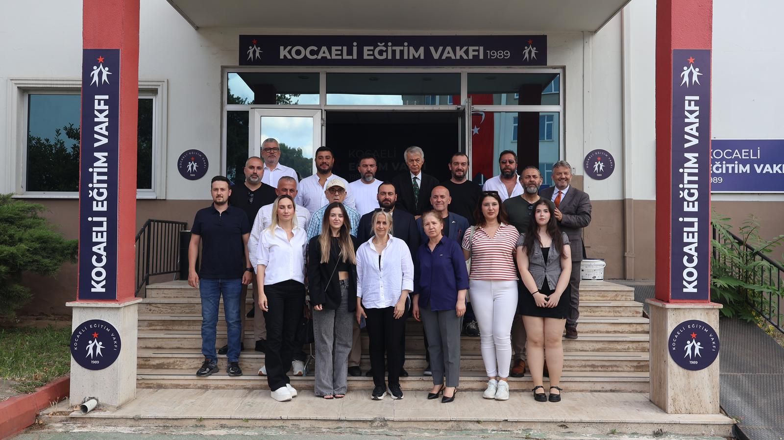 Kocaeli Eğitim Vakfı (KEV) tarihi dönüşümünü tamamladı! Milyonlarca liralık burs