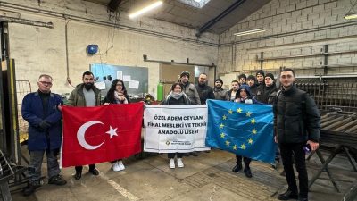 Kocaeli'de meslek lisesi öğrencileri, Erasmus projesi kapsamında Avrupa'da staj yaparak