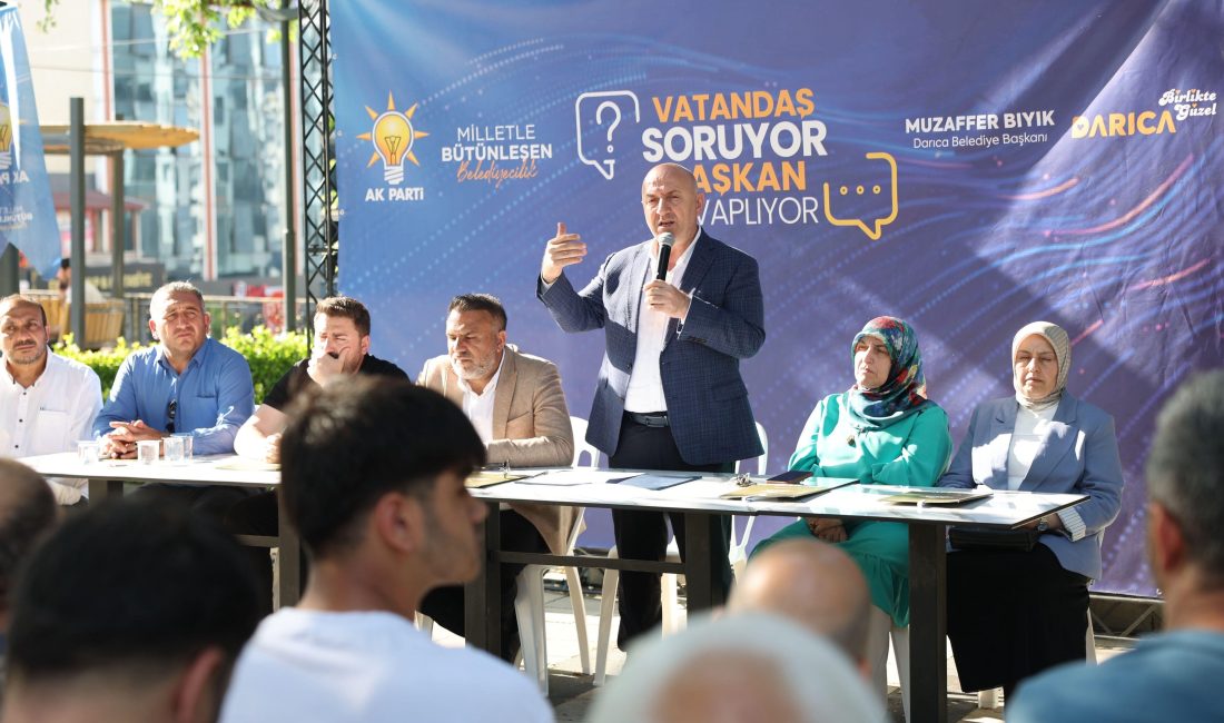 Darıca Belediye Başkanı Muzaffer Bıyık, Emek Mahallesi sakinleriyle bir araya