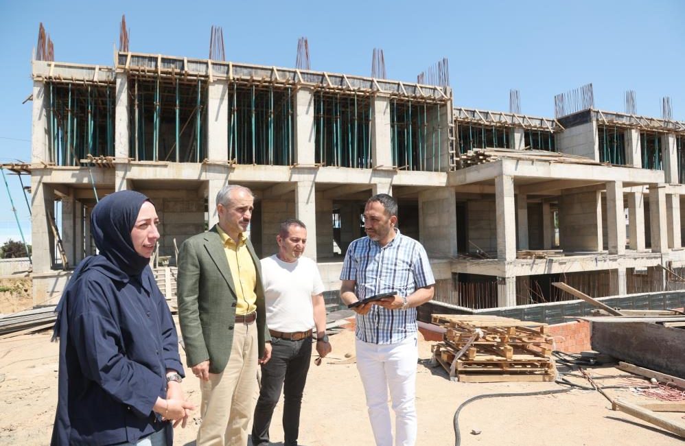 Çayırova'da yapımı devam eden Doğa Madencilik Mesleki ve Teknik Anadolu
