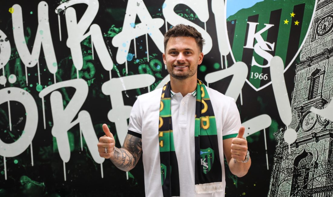 Trendyol Süper Lig ekiplerinden Kocaelispor, Polonyalı orta saha oyuncusu Karol