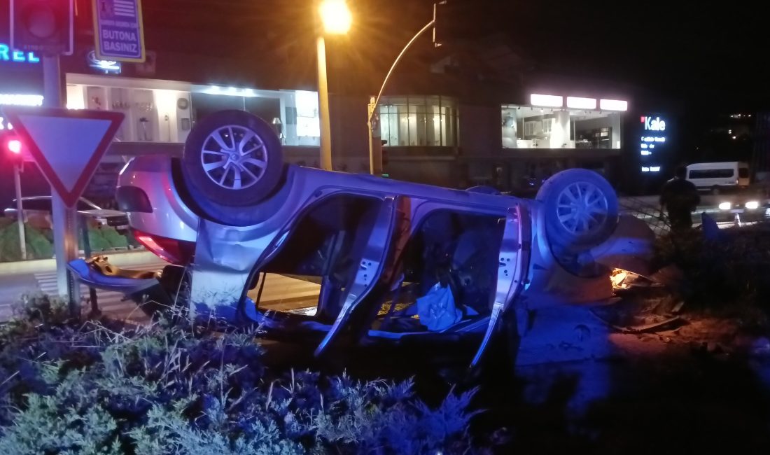 Kocaeli'nin Karamürsel ilçesinde otomobil ile motosikletin çarpışması sonucu meydana gelen