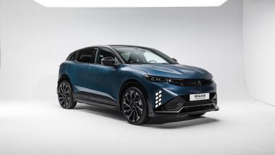 Megane E-Tech Elektrikli, sportif ve modern yeni ön cephesi, donanımı