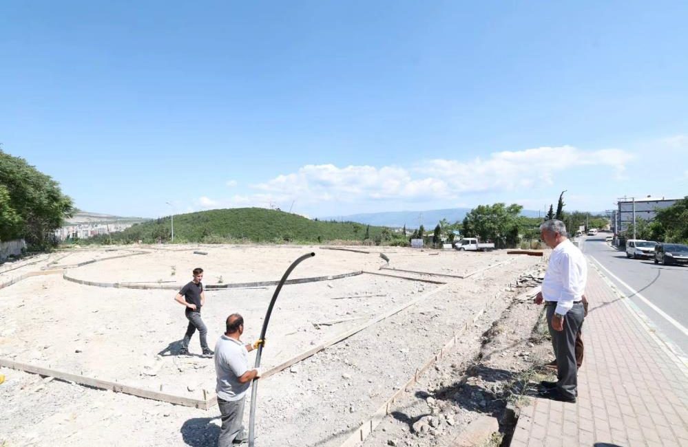 Dilovası'nda 2 dönümlük park ve mesire alanında yenileme çalışması başlatıldı.