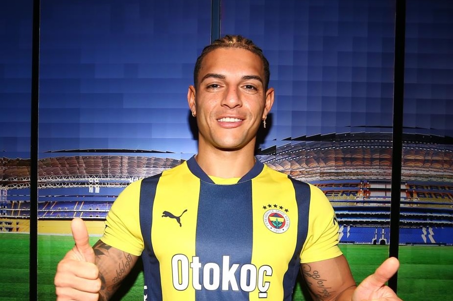 Fenerbahçe, Brezilyalı savunma oyuncusu Diego Carlos’un 23 Haziran 2026 tarihinde
