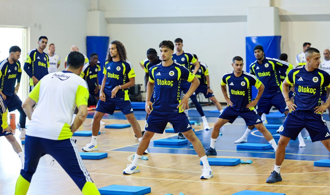 Fenerbahçe, yeni sezon hazırlıkları kapsamında Topuk Yaylası Tesisleri’nde çalışmalarını sürdürüyor.