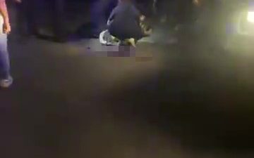 Kocaeli'nin Körfez ilçesinde seyir halindeki motosikletin yola aniden çıkan yayaya
