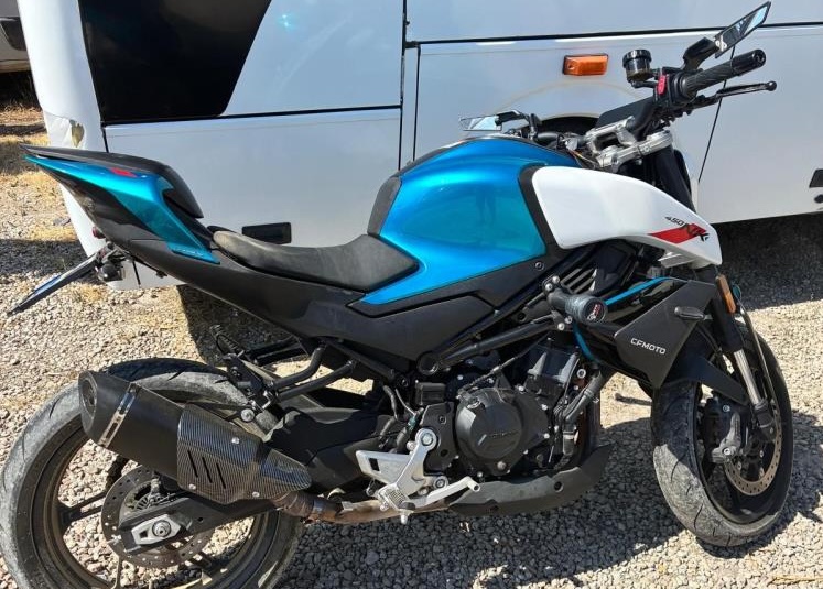 Kocaeli'nin Gölcük ilçesinde uygulama noktasında "dur" ihtarına uymayan motosiklet sürücüsünün