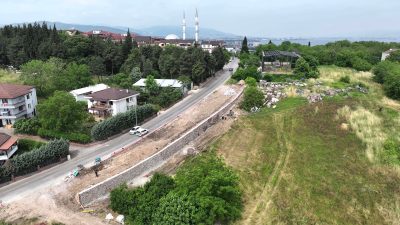 Kocaeli Büyükşehir Belediyesi’nin Başiskele ilçesinde yürüttüğü üstyapı yenileme çalışmaları kapsamında