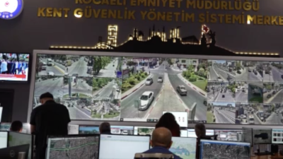 Ulaşım ve sanayi ağlarının yoğun olduğu Kocaeli'de polis ekipleri, kamu