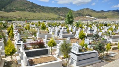 Dilovası Belediyesi, ilçe genelindeki mezarlıklarda gerçekleştirilecek üst yapı çalışmaları için