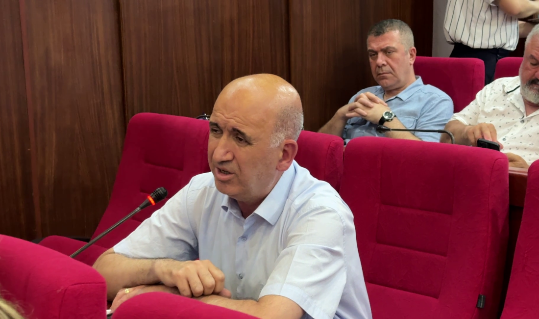 İzmit Belediyesi Haziran Ayı Meclis Toplantısı’nda, Topçular Mahallesi’nde meydana gelen