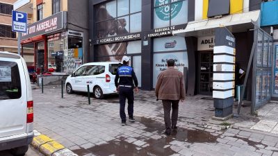 Kocaeli Büyükşehir Belediyesi Zabıta Dairesi Başkanlığı ekipleri, kent genelinde yürüttükleri