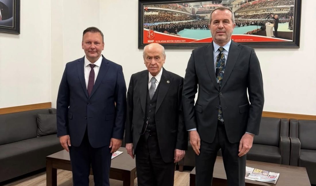 MHP Kocaeli İl Başkanı Enes Emengen, Milletvekili Saffet Sancaklı ile
