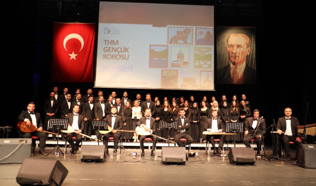 İzmit Belediyesi Türk Halk Müziği Gençlik Korosu, Doç. Kenan Serhat