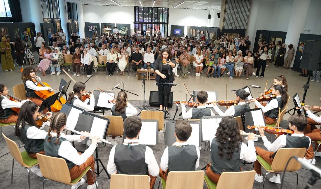 Kocaeli Büyükşehir Çocuk Orkestrası ve Çocuk Korosu, Sanat Galerisi’ndeki konserde
