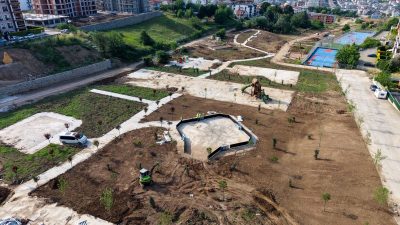 Başiskele Belediyesi tarafından yapımı sürdürülen Yeşilyurt Millet Bahçesi’nde interaktif oyun