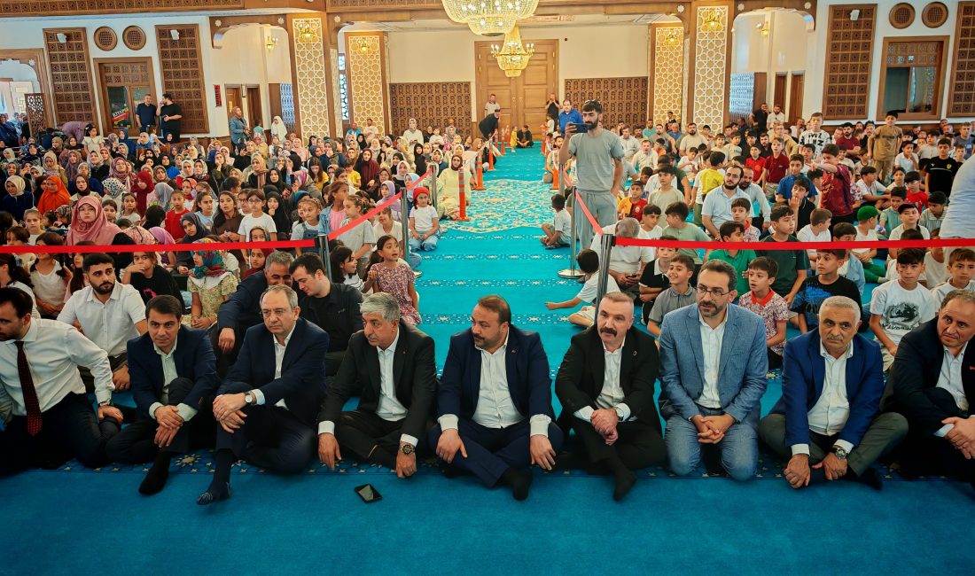 Kocaeli'nin Dilovası ilçesinde 7-10 yaş grubu Kur'an kurslarında eğitim gören