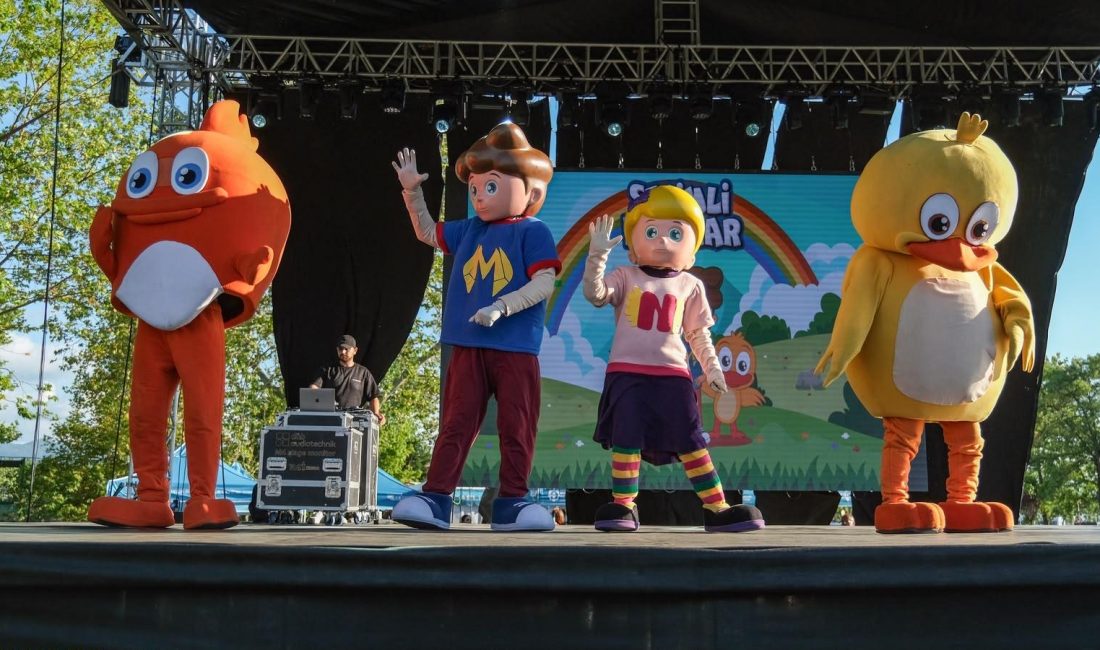 Karneval’da sahne alan Niloya, Rafadan Tayfa, Harika Kanatlar ve Sevimli